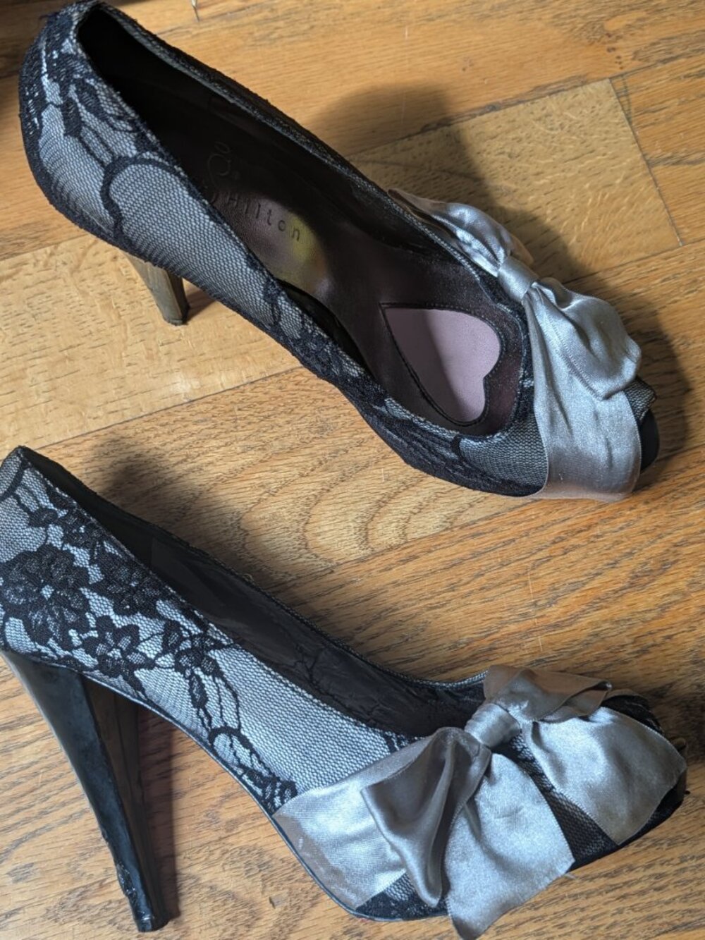 Paris Hilton Black Lace Peep Toe Heels Satin Bow Size 9 M Stiletto Pumps Y2K - Picture 5 of 15